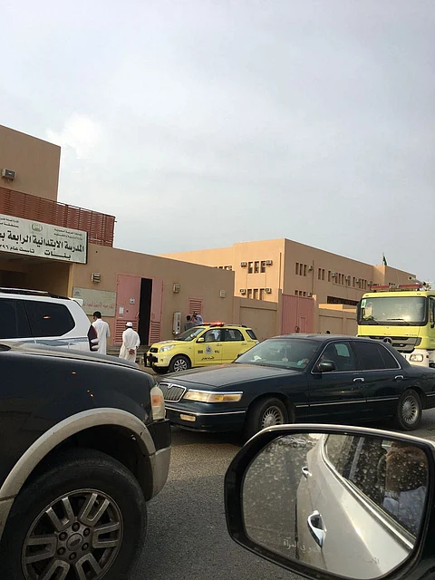 تماس كهربائي يخلي مجمع طالبات بمخطط 5 بجازان