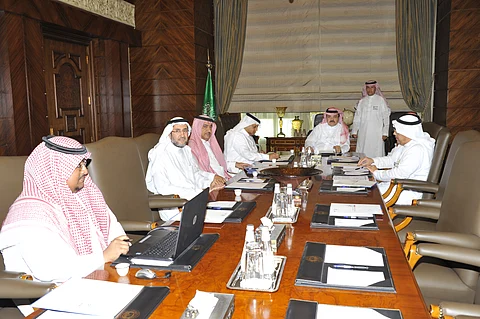 الأمير مشعل بن ماجد يرأس اجتماع جائزة أهالي جدة للمعلم المتميز