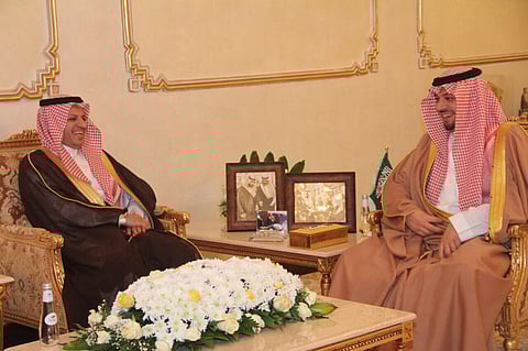 أمير الحدود الشمالية يتبرع بـ١٠٠ ألف ريال لدعم برامج طب الأسرة