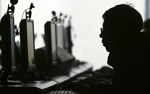 مسؤولون سعوديون: المملكة تعرَّضت لحملة تجسُّس إلكتروني