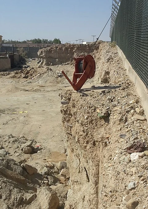 شداد برج محطة تلفزيونية يعيق تنفيذ مشروع تجاري بتربة