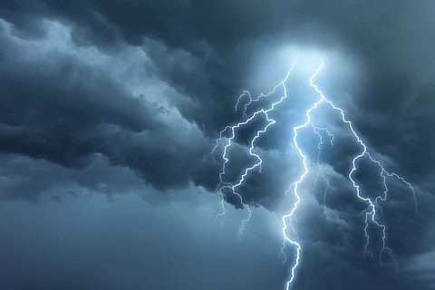 "الأرصاد": فرصة لهطول أمطار رعديّة على القصيم والرياض والشرقية