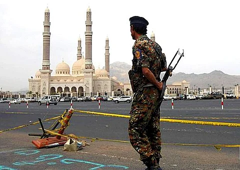 "ليلة انقلاب الانقلاب".. اليمن ينفض غبار "الحوثي" بصفحة جديدة.. و"التحالف" يبارك