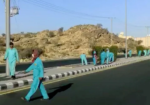 بعد 18 سنة انتظاراً للاهتمام.. انتشار غير مسبوق لعُمال النظافة والصيانة بـ"رميدة الطائف"