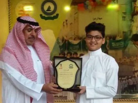 الطالب "الفقيه" يحقق المركز الأول بمسابقة اللغة العربية بتعليم جدة