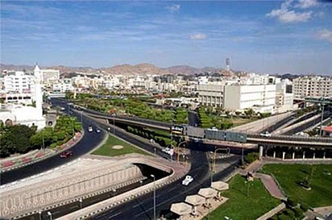الطائف تستبشر بزيارة نائب أمير مكة.. والأهالي يناشدونه: مشاريع متأخرة وتعثر وبطء في التنفيذ
