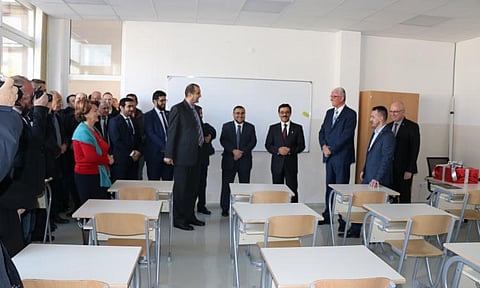 بالصور.. "فهد الثقافي" في البوسنة يفتتح قسماً لتعليم "العربية" بـ"ترافينيك"