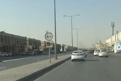 "المرور" توضح موقفها من الكاميرا بجوار الحاوية: الموقع لا يعني شيئاً