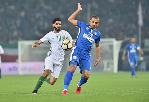 آل الشيخ يوجِّه بعلاج "الهزاع".. وضم اسمه لقائمة مكافآت الفوز