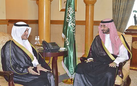 نائب أمير مكة يتسلم تقرير مشروع المدينة الجامعية بالطائف