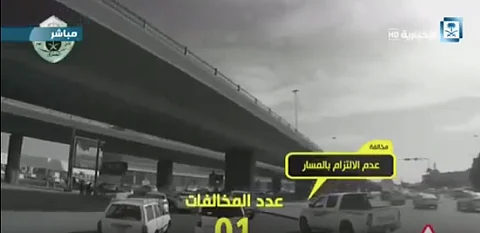 شاهد.. كم مخالفة مرورية رصدتها كاميرا خفية متجولة في ٣ كيلو فقط