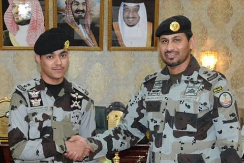 قائد "طوارئ الشمالية" يقلد "العتيبي" و"الحربي" رتبتَيْهما الجديدتَيْن