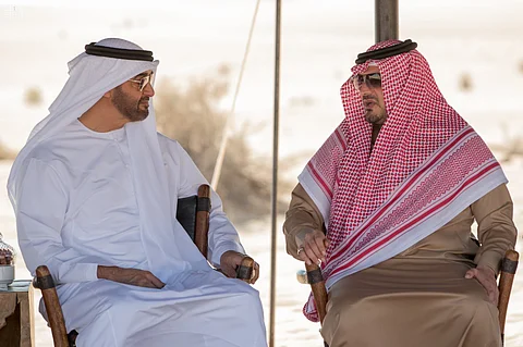 ولي عهد أبوظبي يستقبل الأمير عبدالعزيز بن سعود