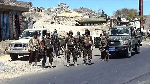 هذا ما يحدث للحوثيين في ميدي خلال 3 أيام.. أكثر من 20 قتيلاً وقائد المحور بينهم