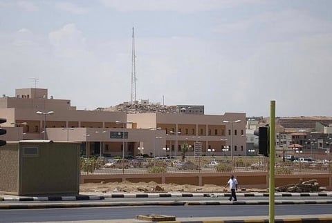 طوارئ بمستشفى الخميس المدني إثر 17 إصابة في حادث سير