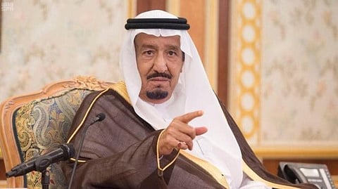 الملك للأجهزة الحكومية: بادروا بتوضيح الحقيقة فيما ينشر عن جهاتكم