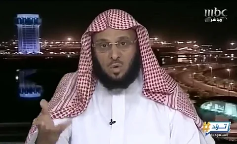 عائض القرني: ندمت على مشاركتي في فيلم "نساء بلا ظل" وأنصح بعدم التعدد والاكتفاء بزوجة