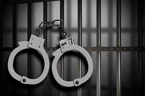 جدة.. الكشف عن 500 ريال مزورة تطيح بمنتحل شخصية دبلوماسية