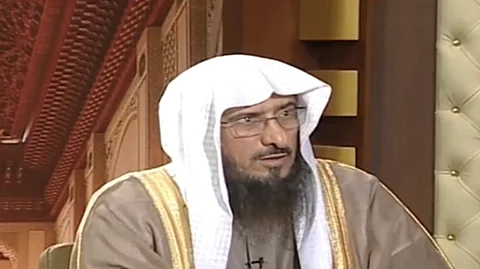 بعد تصريحات "الحبيب" المُثيرة .. "الماجد": "العادة السرية" حرام إلا في حالة واحدة