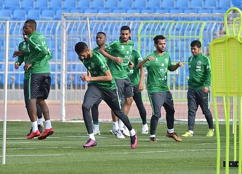 "الأخضر" يواصل معسكره.. وفهد المولد يشارك في التدريبات الجماعية