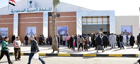 إقبال كبير على جناح السعودية في أول يوم لمشاركته بمعرض القاهرة للكتاب