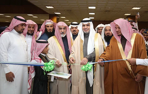 بالصور.. وزير التعليم يفتتح مؤتمر "واجب الجامعات السعودية وأثرها في حماية الشباب"