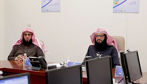 "الشليل" يجتمع بمشرفي المناطق الميدانيين