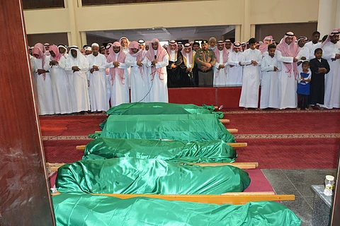 المدارس تبكي ضحايا حادث الصوارمة .. والأسرة: "التعليم" غاب عن العزاء