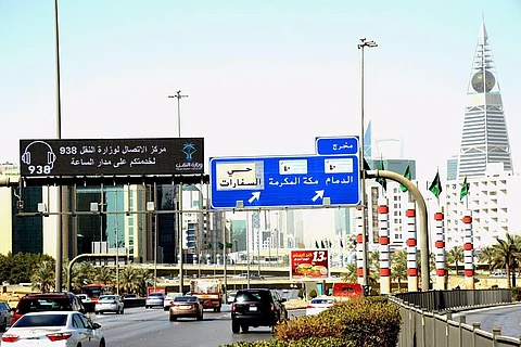 "النقل" تدعو مستخدمي الطرق إلى الإسهام في تحسين خدماتها