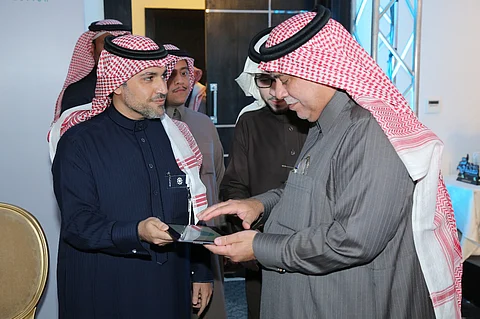 وزير التجارة والاستثمار يدشن موقع "تصفية" الإلكتروني