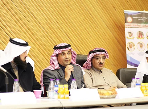 رؤساء أندية عسير يطالبون "الهيئة" بتوفير الدعم المالي أسوة بأندية السعودية