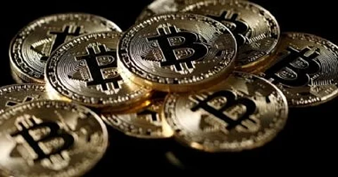تركيا تشهد أول صفقة انتقال لاعب في العالم بعملة "بيتكوين"