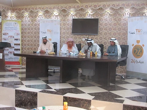 فريق "كيف نكون قدوة؟" بجامعة الطائف يزور "بر السديرة" ويُشارك في أعمالها الخيرية