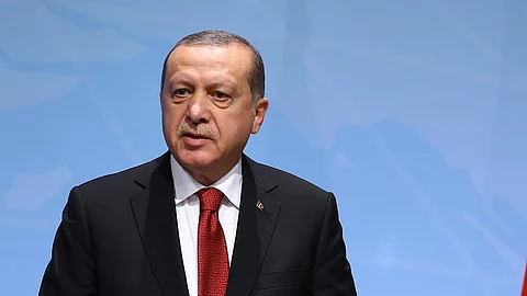"أردوغان": نمارس "الإحماء" في عفرين.. والحملات الكبيرة قادمة
