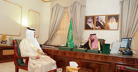 أمير الحدود الشمالية يستقبل القيادات الأمنية والمدنية بالمنطقة