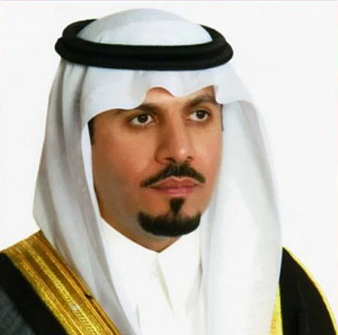 "خالد بن عياف" يوجّه بعلاج الطفل عامر الشمري بمستشفى الحرس الوطني