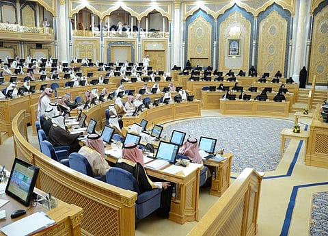 "الشورى" يطالب "الغذاء والدواء" بشغل الوظائف الشاغرة.. هنا تفاصيل الجلسة 18