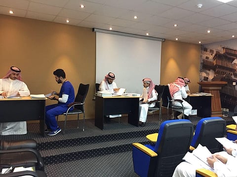 "صحة جدة" توقع عقود ألف مرشح من خريجي الدبلومات