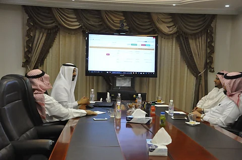 مدير تعليم الطائف يطلع على منظومة المنجز التعليمي