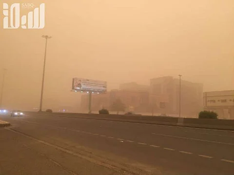 "صحة نجران" ترفع جاهزية المستشفيات والمراكز لمواجهة موجة الغبار