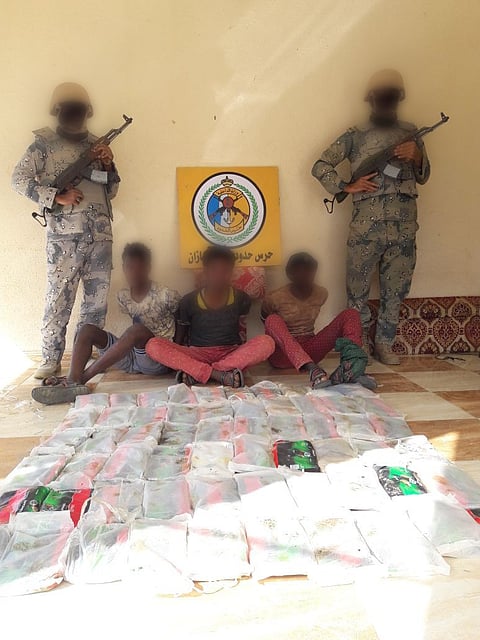 350 كيلو حشيش مدفونة في جزيرة بجازان .. حيلة الصيادين الـ 7 كشفها "حرس الحدود"