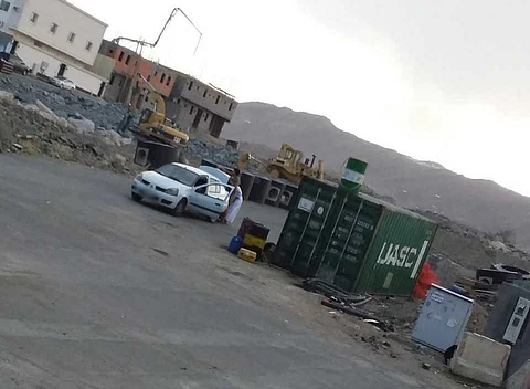 بتصوير فيديو من نافذتها.. مواطنة توثق سرقة لصوص "مولدًا كهربائيًّا" في الطائف