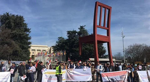 التحالف اليمني لرصد انتهاكات حقوق الإنسان ينظم وقفة احتجاجية أمام مقر الأمم المتحدة بجنيف
