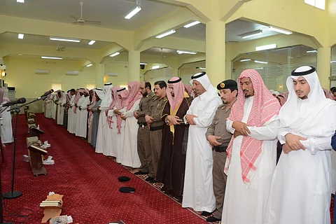 "محايل" تشيع شهيد الواجب الجندي علي العسيري