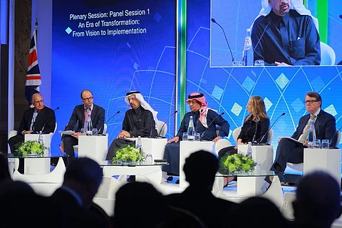"منتدى التنفيذيين" في لندن.. هذا ما قاله رؤساء "صندوق الاستثمارات" ومشروعي "نيوم" و"القدية"