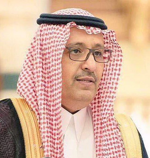 أمير الباحة يواسي الزميل "الشهري" في وفاة والده