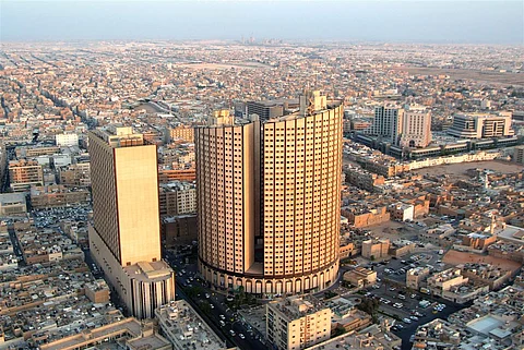 الجهات الأمنية تبحث عن ثمانينية اختفت بأحد أحياء شرق الرياض