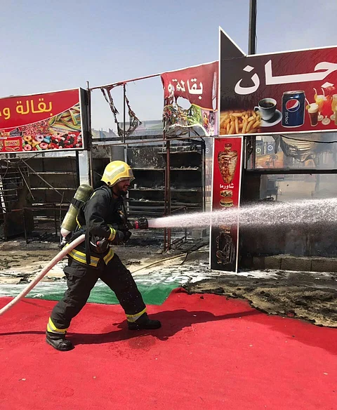 "مدني عسير" يكشف عن سبب حريق مهرجان التسوق بالمجاردة