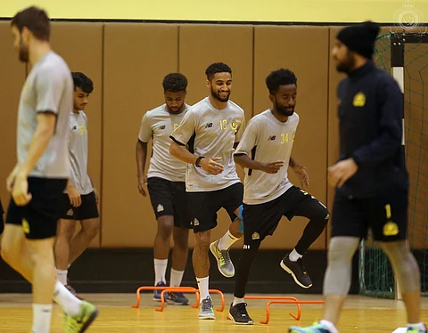 النصر يواجه الرائد ودياً غداً.. و"الغبار" يحول التدريبات للصالة الرياضية