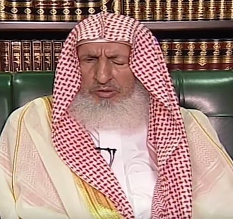 مفتي المملكة محذّراً من ملخصات الاختبارات: "غش مذموم"